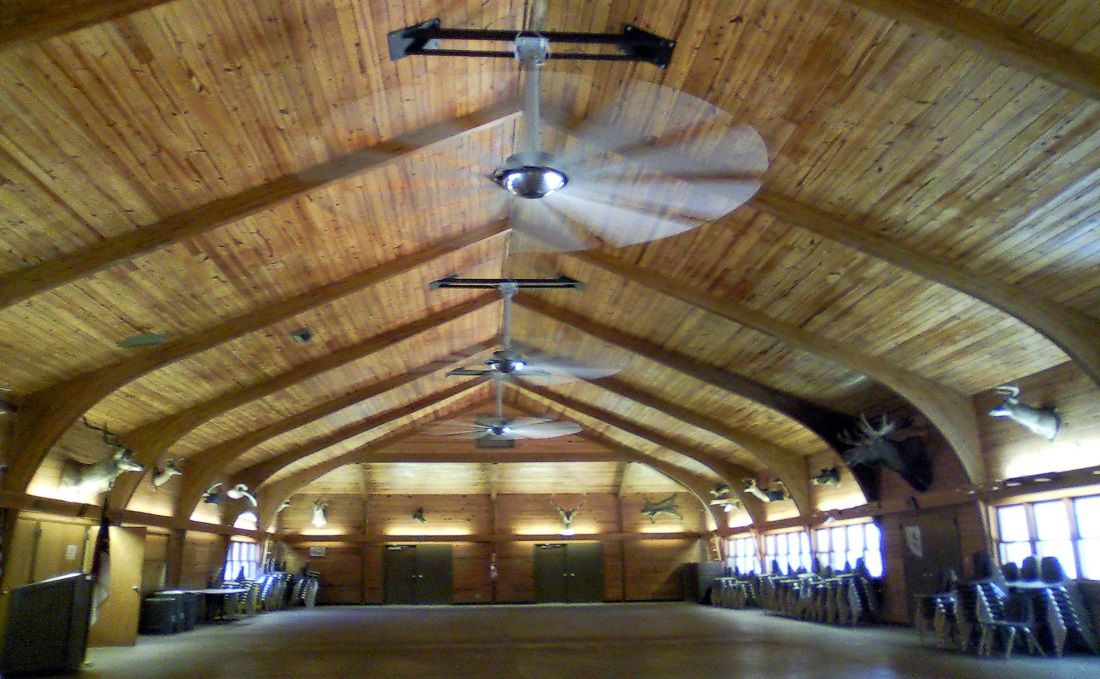 dininghall-inside-fans-slide