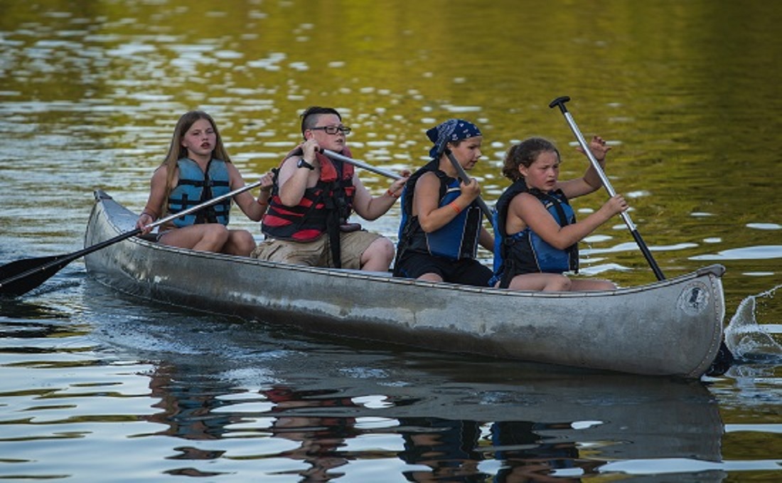 girls-canoeing-slide